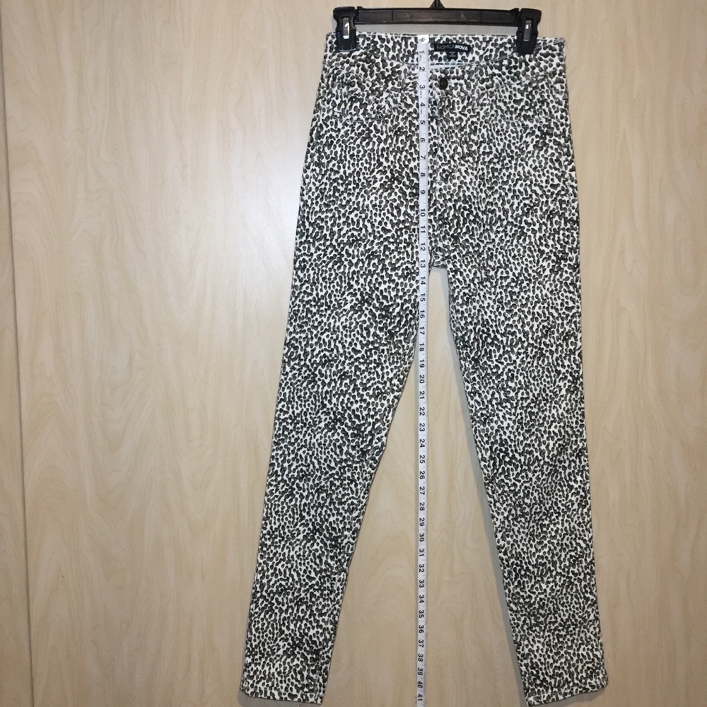 FASHION NOVA JUNIORS JEANS HIGH WAIST SIZE 7